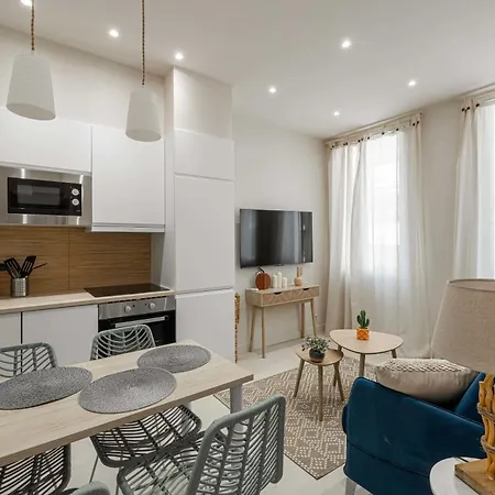 Διαμέρισμα Cozy Renovated - 1br4p - Hyper Center